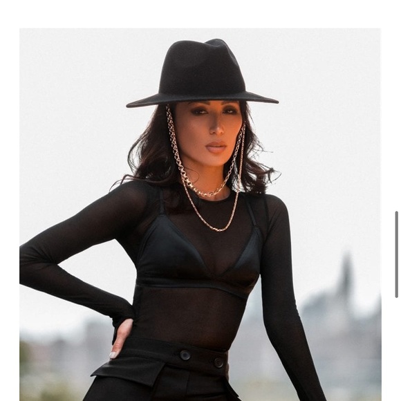 fashionova111